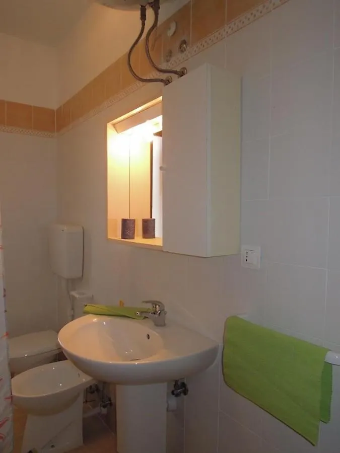 Relaxing Villa With Private Garden 250M From The Sea Bibione Appartement
